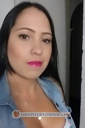 167047 - Yecenia Age: 43 - Colombia