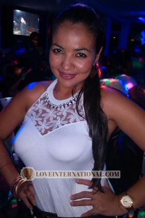 176819 - Laura Age: 40 - Colombia